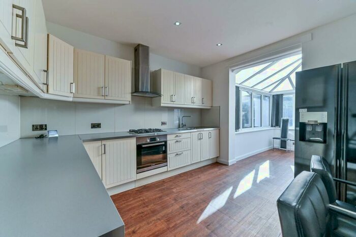 3 Bedroom Terraced House To Rent In ., Mitcham, CR4