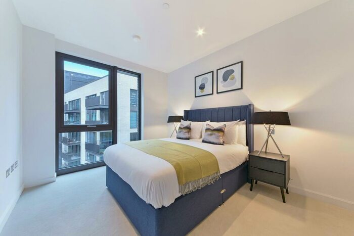 1 Bedroom Apartment For Sale In Legacy Building, Embassy Gardens, Nine Elms, SW11