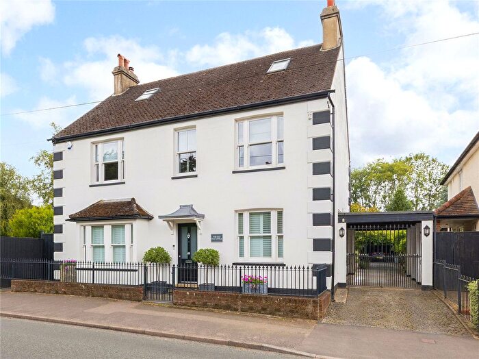 4 Bedroom Detached House For Sale In The Street, Chipperfield, Kings Langley, Hertfordshire, WD4