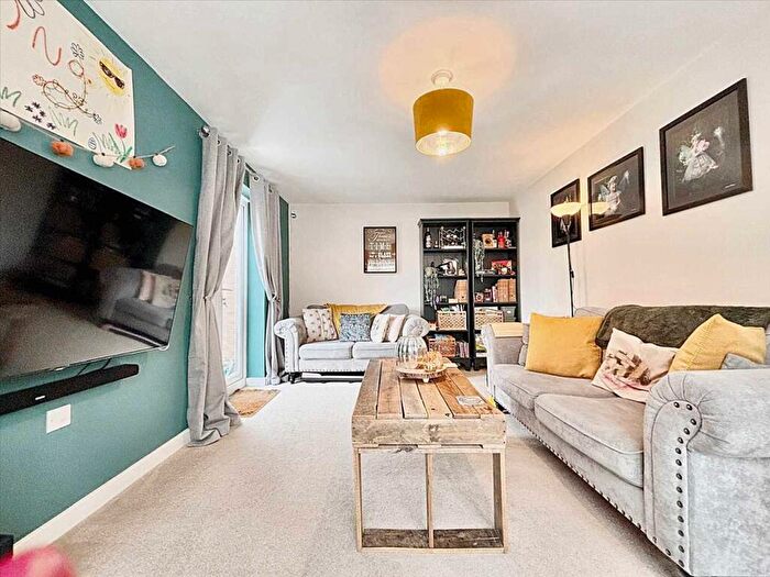 4 Bedroom Detached House For Sale In Farmers Close, Huthwaite, NG17