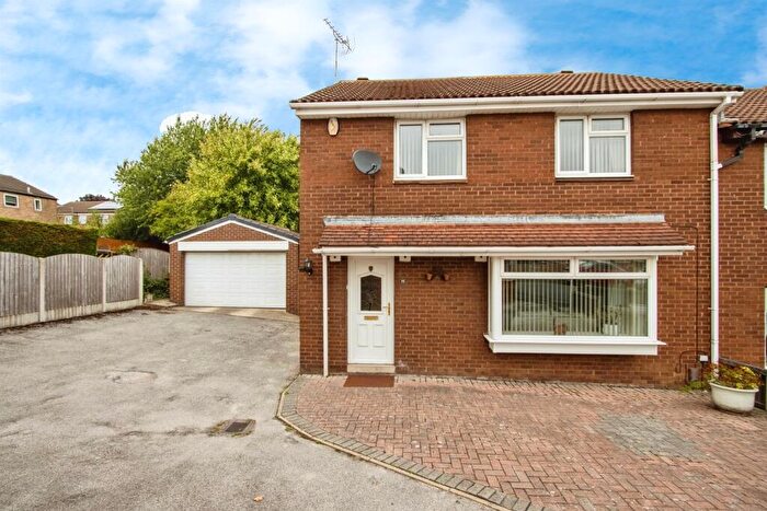 4 Bedroom Semi Detached House For Sale In White Laithe Walk, Leeds, LS14