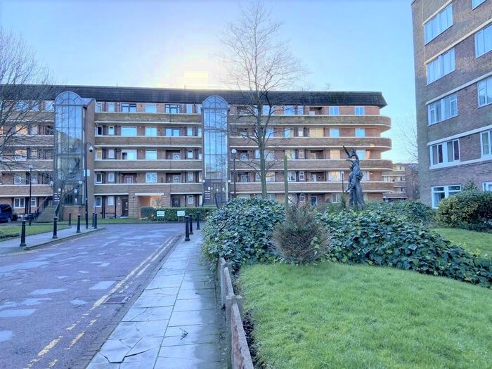 2 Bedroom Flat To Rent In Minster Court, Liverpool, L7