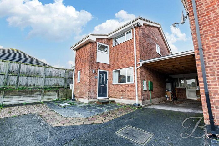 3 Bedroom Link Detached House For Sale In Colby Close, Forest Town, Mansfield, NG19