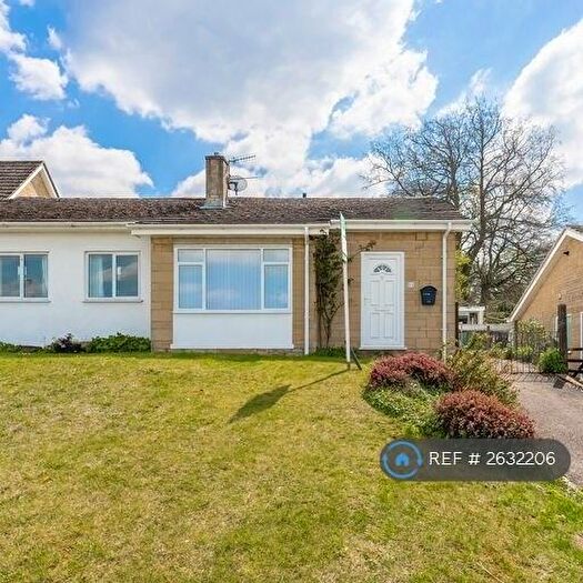 2 Bedroom Bungalow To Rent In Nine Acres Close, Charlbury, Chipping Norton, OX7