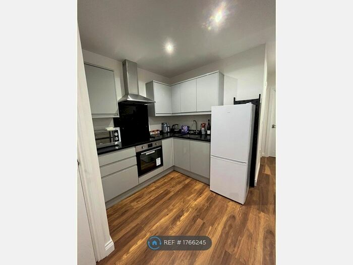 2 Bedroom Flat To Rent In Canberra Road, London, W13