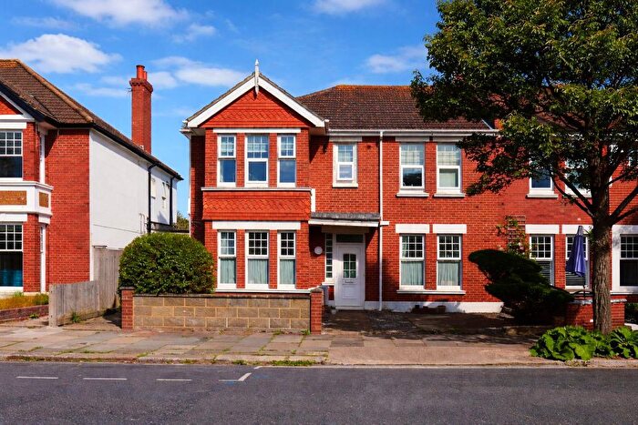 1 Bedroom Flat To Rent In Langdale Gardens, Hove, BN3