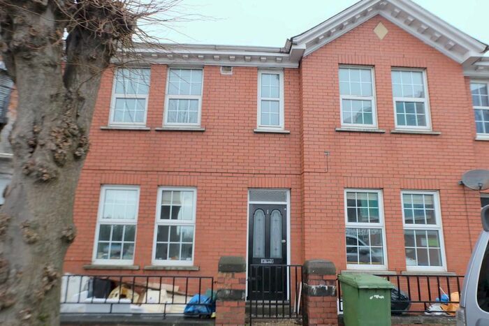 4 Bedroom Semi-Detached House To Rent In Gladstone Road, Barry, CF62