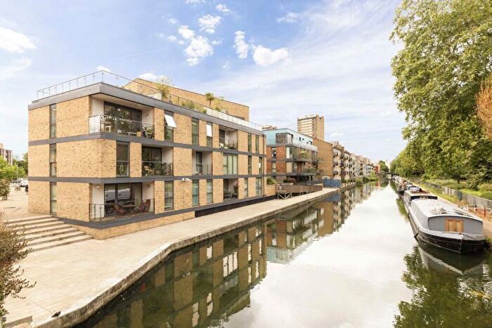 2 Bedroom Flat To Rent In Gunmakers Lane, Victoria Park, E3