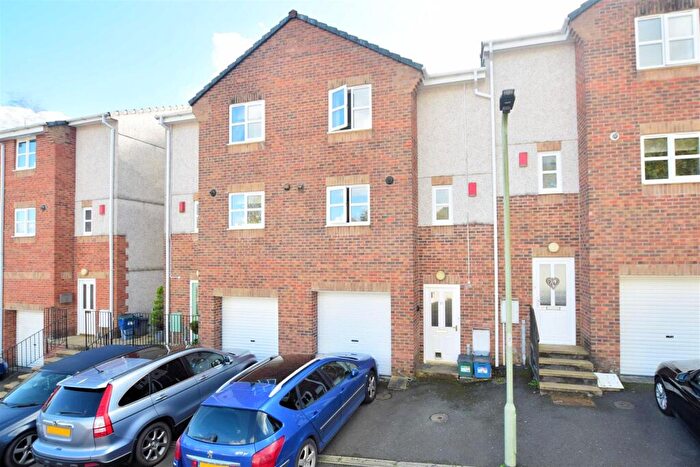 3 Bedroom Terraced House For Sale In Meadow Brook, Tavistock, PL19