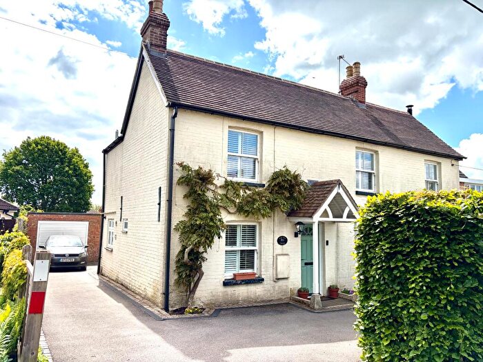 5 Bedroom Detached House To Rent In Swanmore, SO32