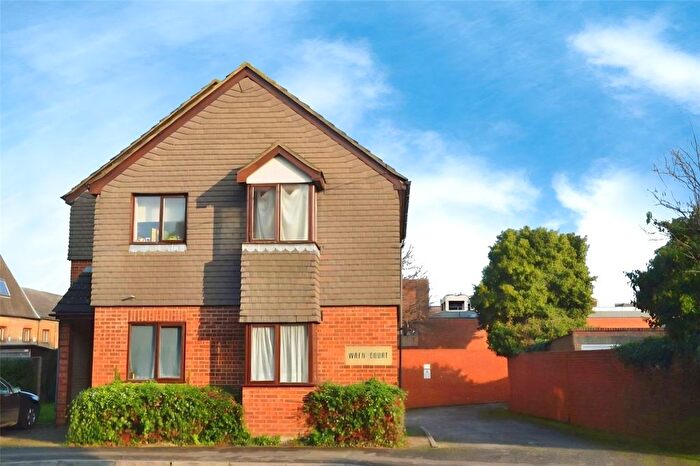 1 Bedroom Flat To Rent In Runnemede Road, Egham, Surrey, TW20
