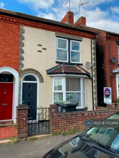 2 Bedroom End Of Terrace House To Rent In Denmark Road, Rushden, NN10