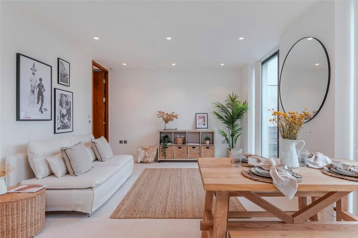 2 Bedroom Flat To Rent In Oval Road, London, NW1