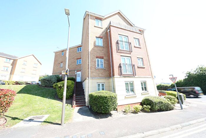 2 Bedroom Apartment For Sale In Coniston Avenue, Purfleet On Thames, RM19