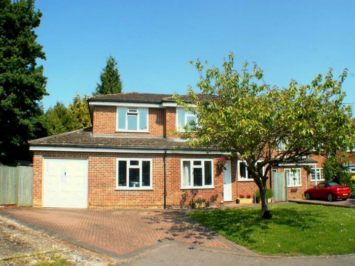 5 Bedroom Detached House To Rent In Gibbs Close, Wokingham, Berkshire, RG40