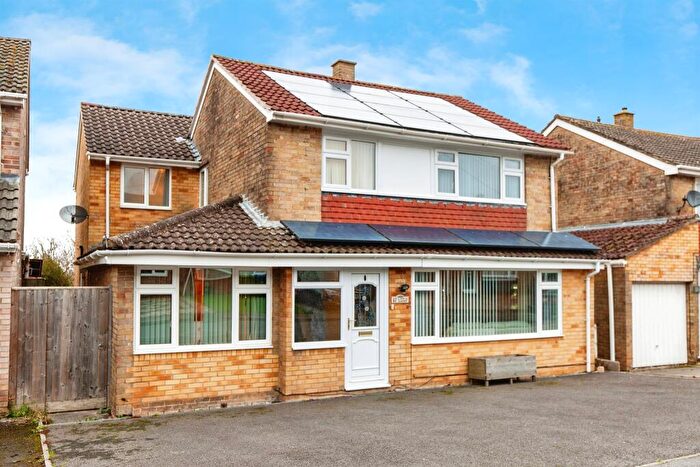 6 Bedroom Detached House For Sale In Hawkeridge Park, Westbury, BA13