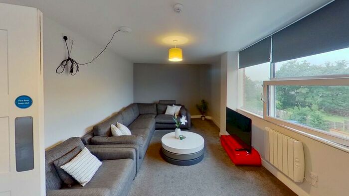 8 Bedroom Flat To Rent In Flat, Middle Street, Beeston, Nottingham, NG9