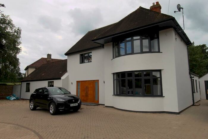 4 Bedroom Detached House To Rent In Duchess Drive, Newmarket, Suffolk, CB8