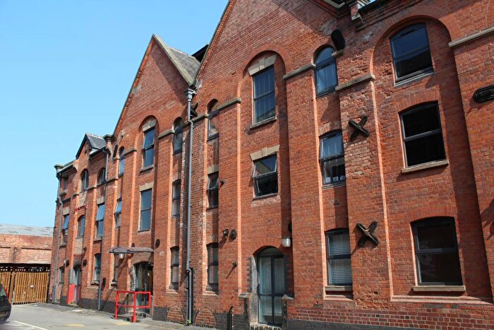 2 Bedroom Flat To Rent In Wetmore Road, Burton-On-Trent, DE14