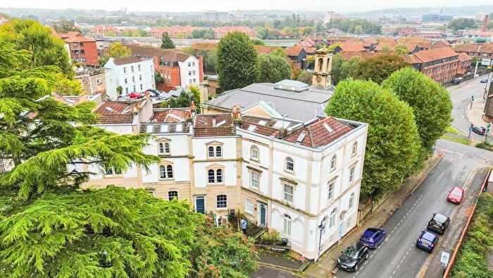 4 Bedroom Terraced House To Rent In Camden Terrace, Clifton, Bristol, BS8