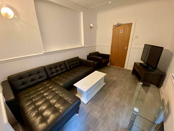 4 Bedroom Property To Rent In Penbryn Terrace, Brynmill, Swansea, SA2