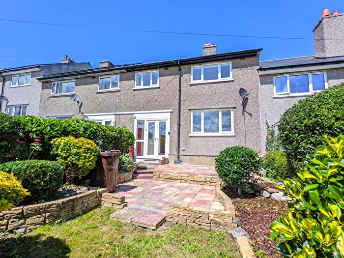 3 Bedroom Semi-Detached House To Rent In Bron Idda, Groesffordd, Conwy, LL32