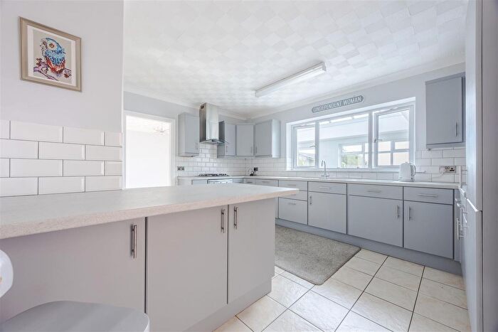 4 Bedroom Detached House For Sale In Southfield Close, Ulceby, DN39