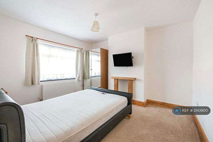 4 Bedroom Terraced House To Rent In Belfairs Drive, Romford, RM6
