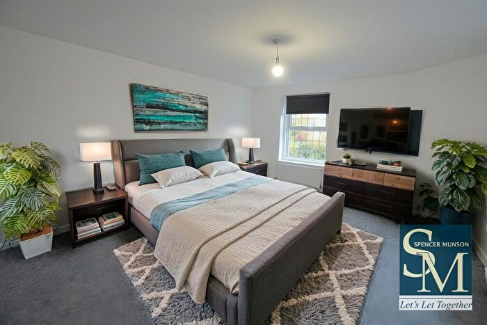 2 Bedroom Apartment To Rent In High Road, Woodford Green, IG8