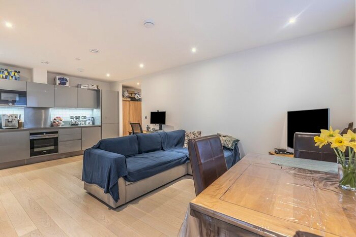 1 Bedroom Flat For Sale In The Roper, Reminder Lane, Lower Riverside, Greenwich Peninsula, SE10