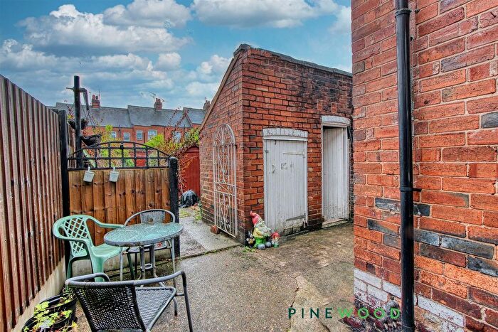 2 Bedroom Terraced House For Sale In Wharf Lane, Chesterfield, Derbyshire, S41