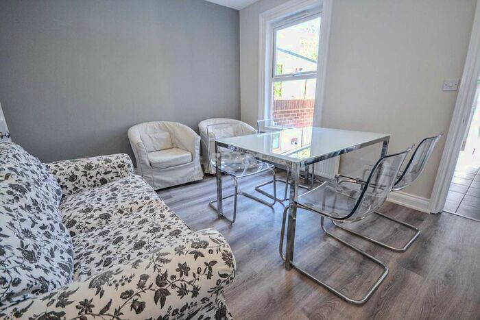 4 Bedroom Terraced House To Rent In Cardigan Road, Reading, RG1