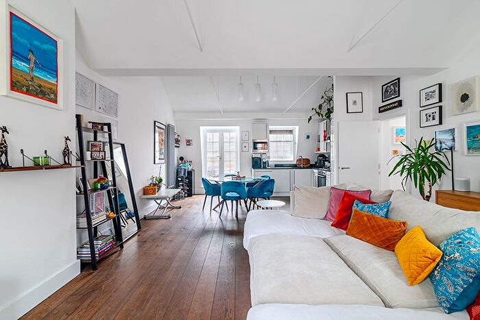 1 Bedroom Flat To Rent In Cranbourn Street, Covent Garden, WC2H