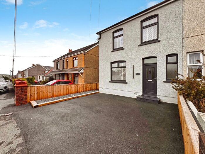 3 Bedroom Semi-Detached House For Sale In Bethania Road, Upper Tumble, Llanelli, Carmarthenshire, SA14