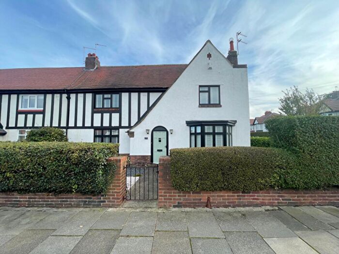 3 Bedroom Semi-Detached House For Sale In Eastfield Avenue, Monkseaton, Whitley Bay, NE25