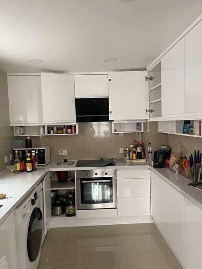 2 Bedroom Flat To Rent In Angelica Drive, London, E6