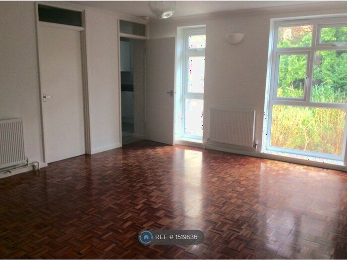 2 Bedroom Flat To Rent In Ashford Road, Hastings, TN34
