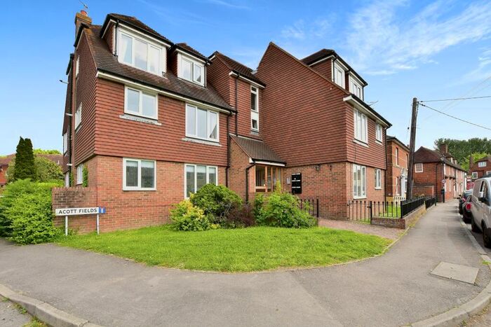 1 Bedroom Penthouse To Rent In Acott Fields, Yalding, Maidstone, Kent, ME18