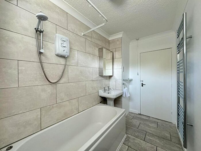 1 Bedroom Flat For Sale In Meadow Court, Hackness Road, Chorlton, M21