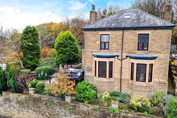 4 Bedroom Detached House For Sale In Glent House, Wakefield Road, Heyrod, Stalybridge, SK15