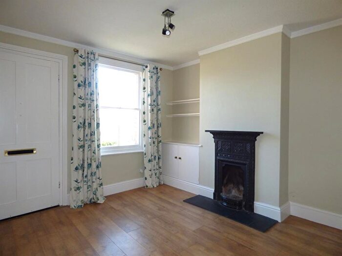 2 Bedroom End Of Terrace House For Sale In Oxford Road, Malvern, Worcestershire, WR14