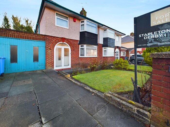 3 Bedroom Detached House For Sale In Fairway, Huyton, Liverpool, L36
