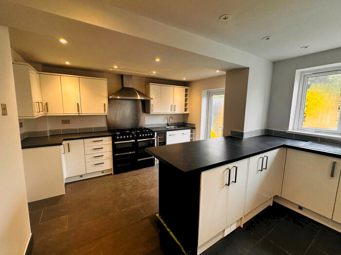 4 Bedroom Semi-Detached House To Rent In Eastway, Maghull, L31