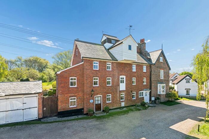 6 Bedroom Detached House For Sale In Purwell Lane, Hitchin, SG4