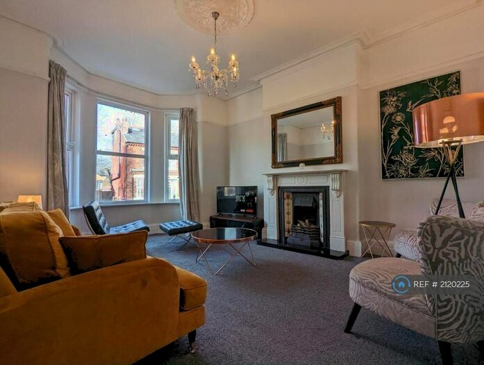 3 Bedroom Semi-Detached House To Rent In Trafalgar Road, Salford, M6