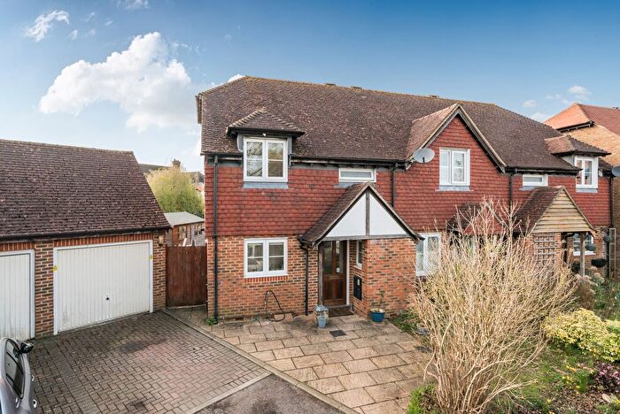 3 Bedroom End Terrace House For Sale In Orchard Close, Elstead, GU8