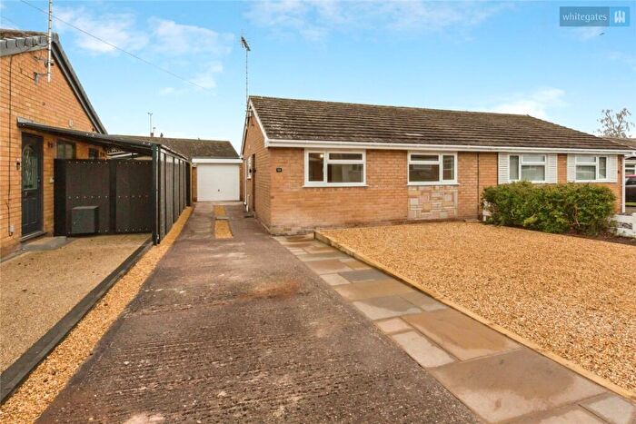 2 Bedroom Bungalow For Sale In Birchin Close, Nantwich, Cheshire, CW5