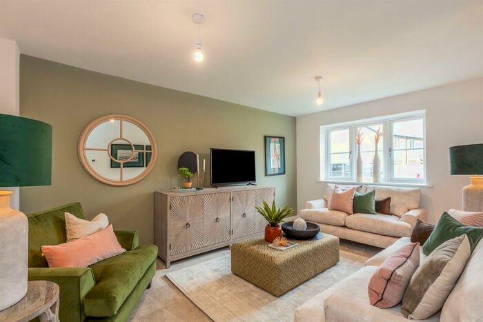 4 Bedroom Semi-Detached House For Sale In Oakland Grange, Freeland, Witney, OX29