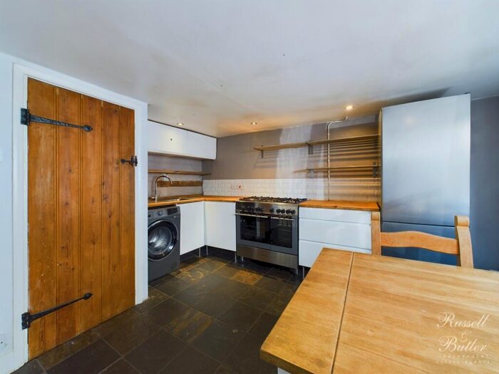 2 Bedroom Terraced House For Sale In Bristle Hill, Buckingham, MK18