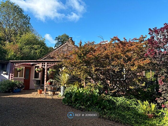 3 Bedroom Bungalow To Rent In Dean Lane, Meopham, DA13